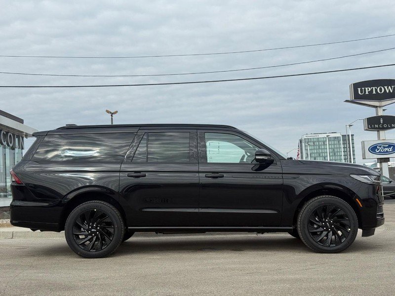 New 2026 Lincoln Navigator L Reserve w/ Jet Appearance Package image 2