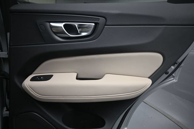 New 2026 Volvo XC60 B5 Plus w/ Protection Package Premier AWD/4WD image 26
