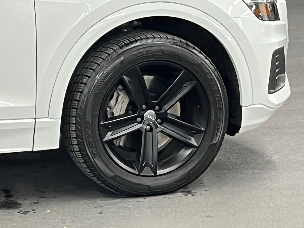 Used 2019 Audi Q8 Premium w/ Convenience Package image 38