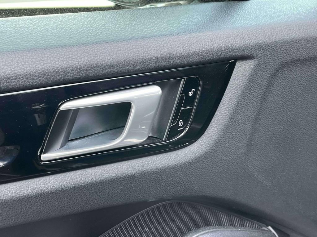 Used 2019 Porsche Cayenne image 26