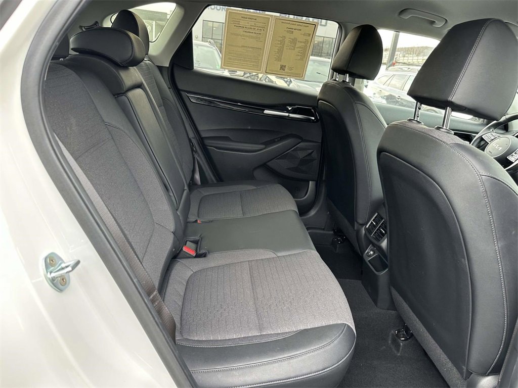 Used 2023 Kia Seltos S w/ Navigation Package image 13