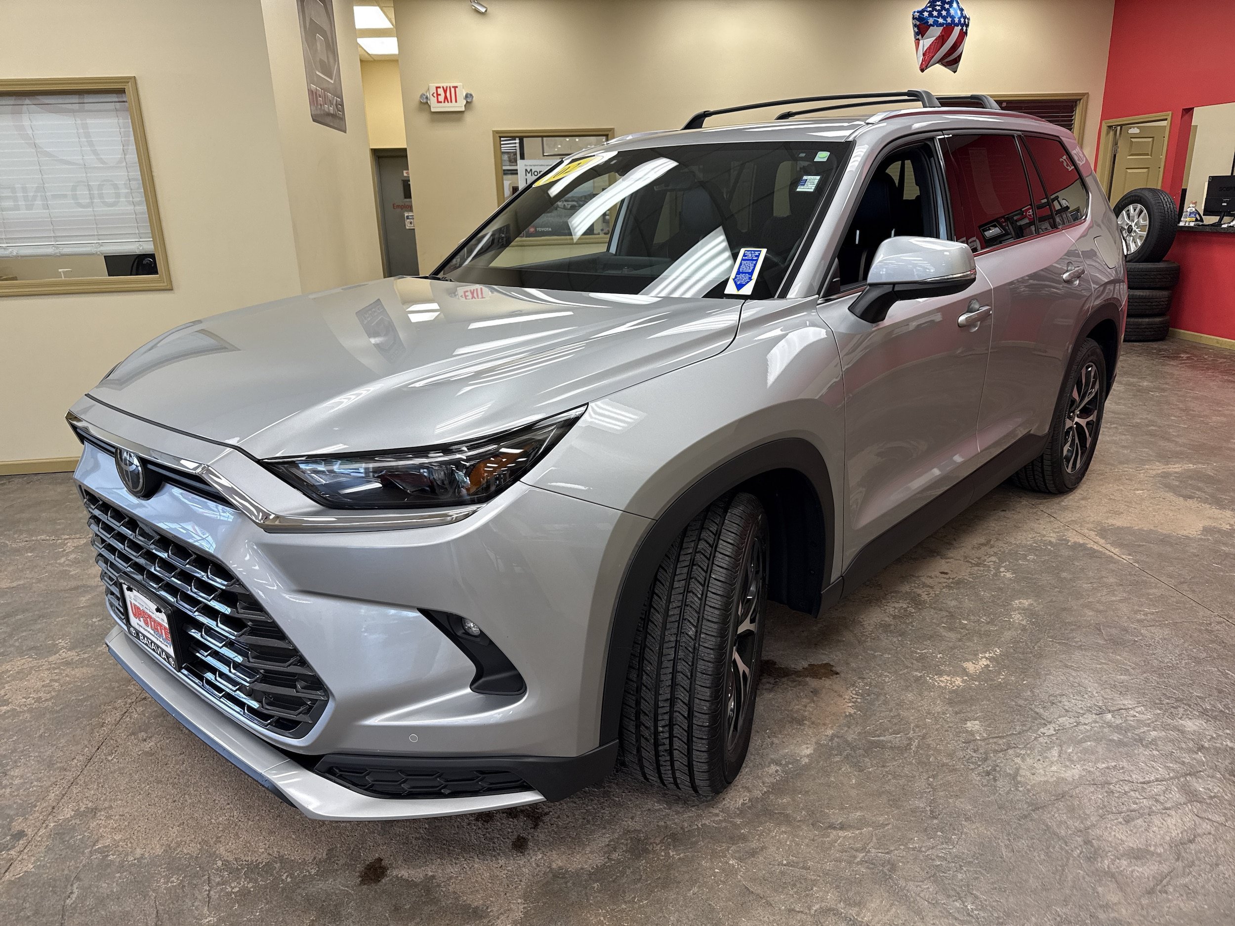 Used 2024 Toyota Grand Highlander AWD Hybrid image 4