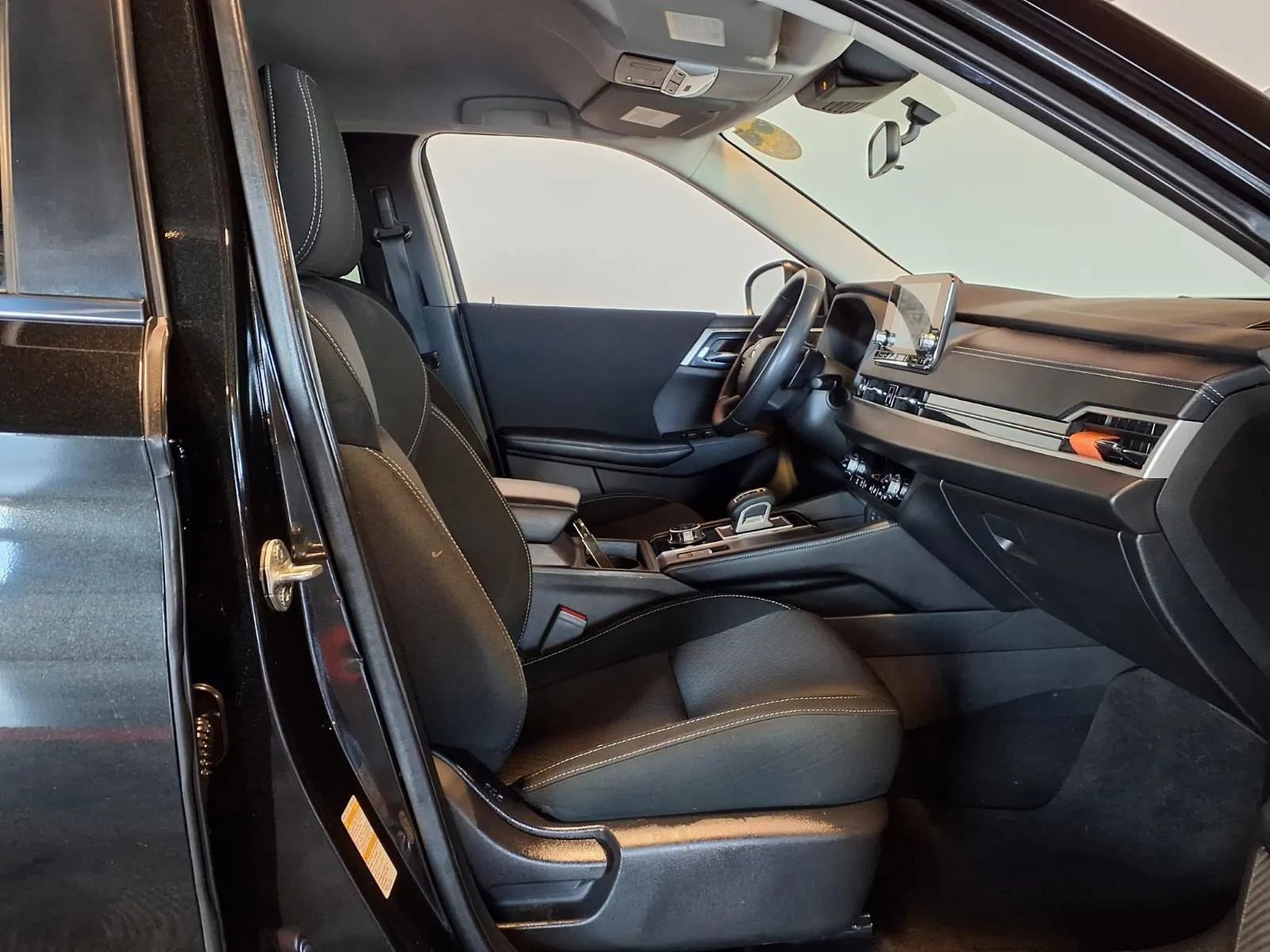 Used 2022 Mitsubishi Outlander ES image 8