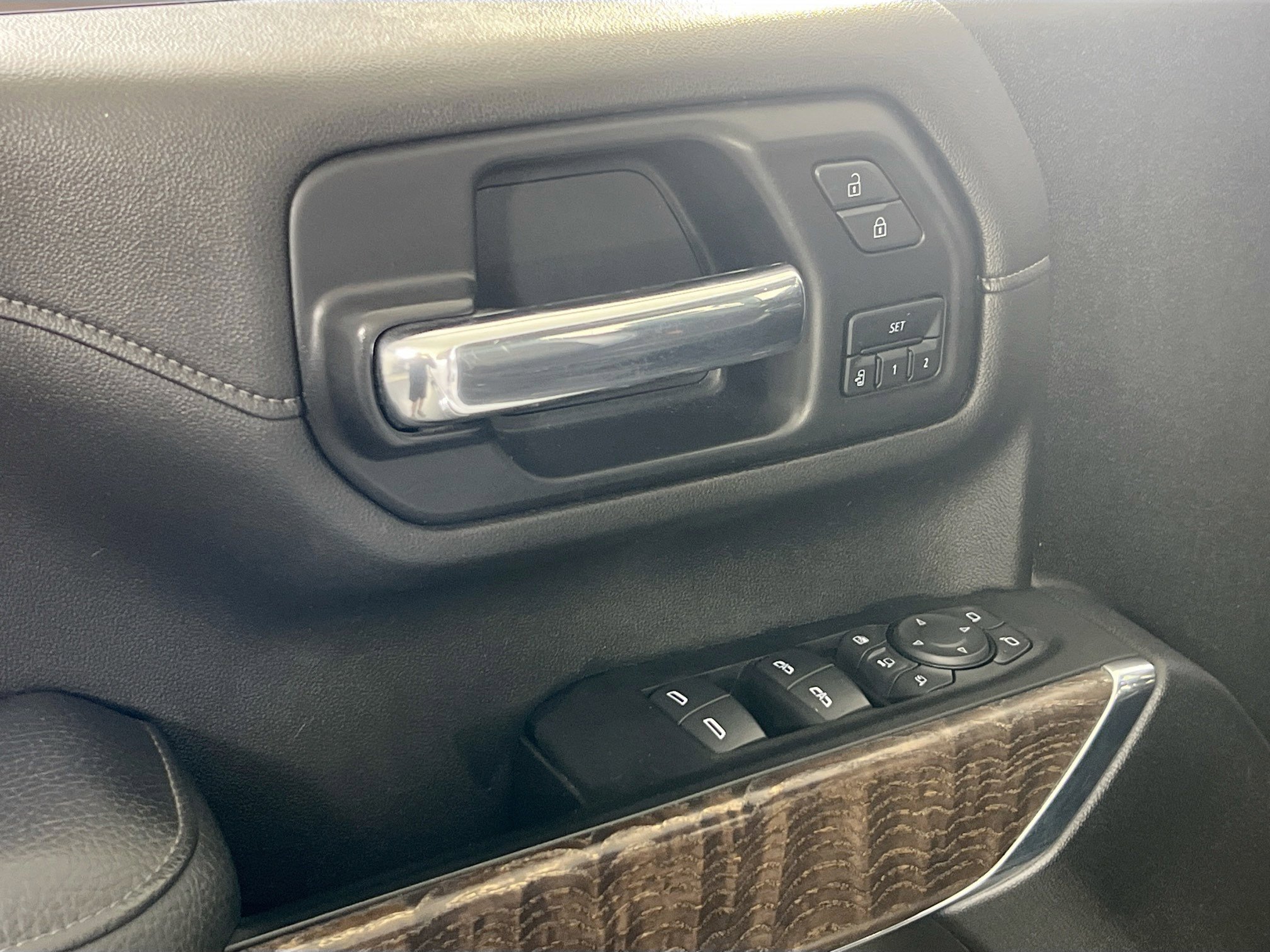 Used 2022 GMC Sierra 2500 Denali w/ Denali Ultimate Package image 18