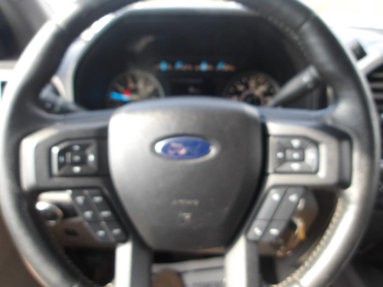 Used 2015 Ford F150 XLT w/ Equipment Group 302A Luxury AWD/4WD image 10