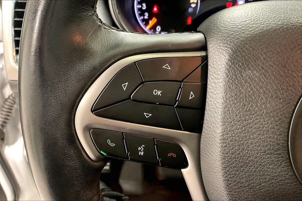 Used 2019 Jeep Grand Cherokee Altitude image 24