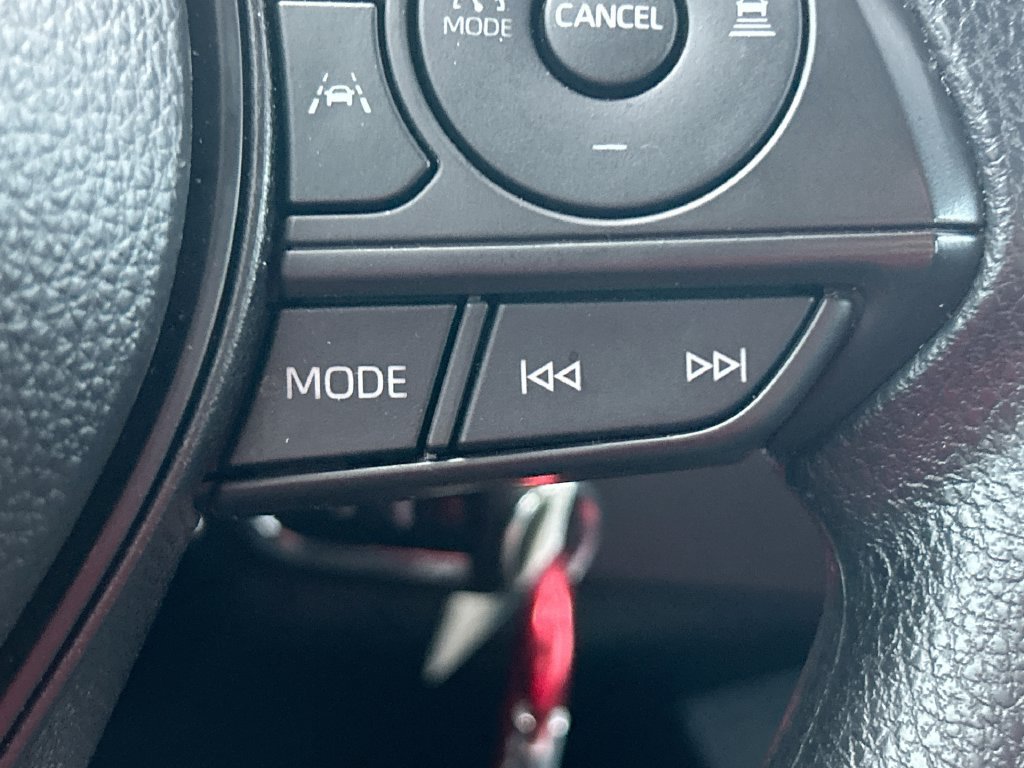 Used 2025 Toyota Corolla LE FWD image 16