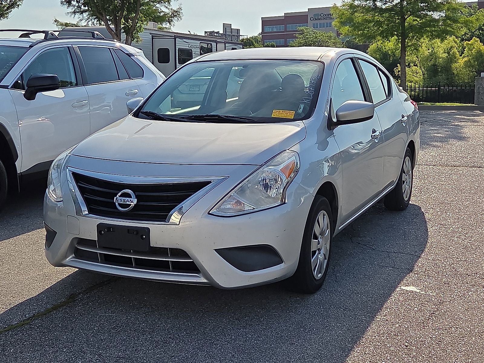 Used 2019 Nissan Versa SV FWD image 2