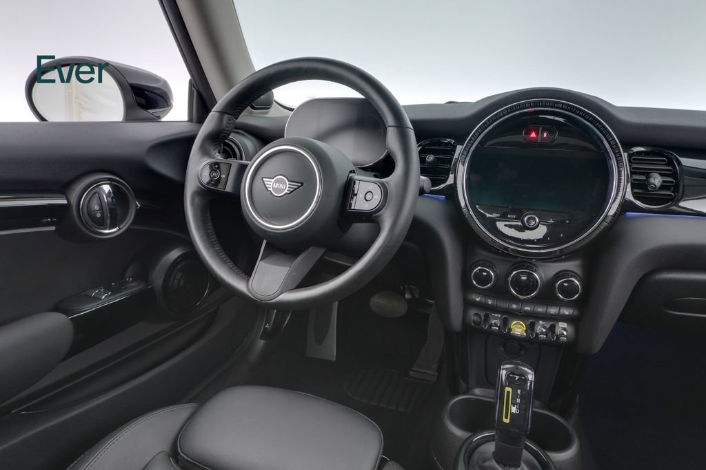 Used 2024 MINI Cooper SE FWD image 25