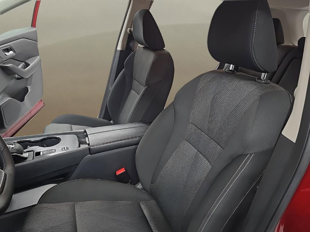 Used 2025 Nissan Rogue SV image 13