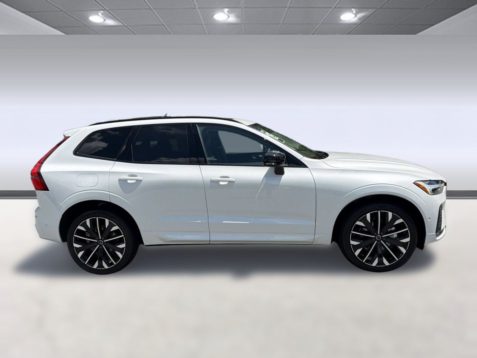 New 2026 Volvo XC60 B5 Ultra w/ Protection Package AWD/4WD image 8