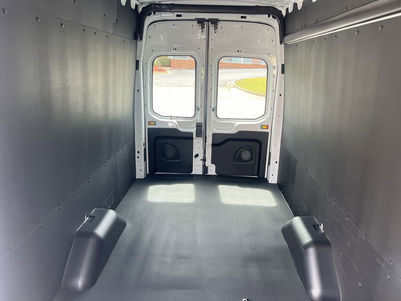 New 2026 Ford Transit 250 148 High Roof Extended image 17