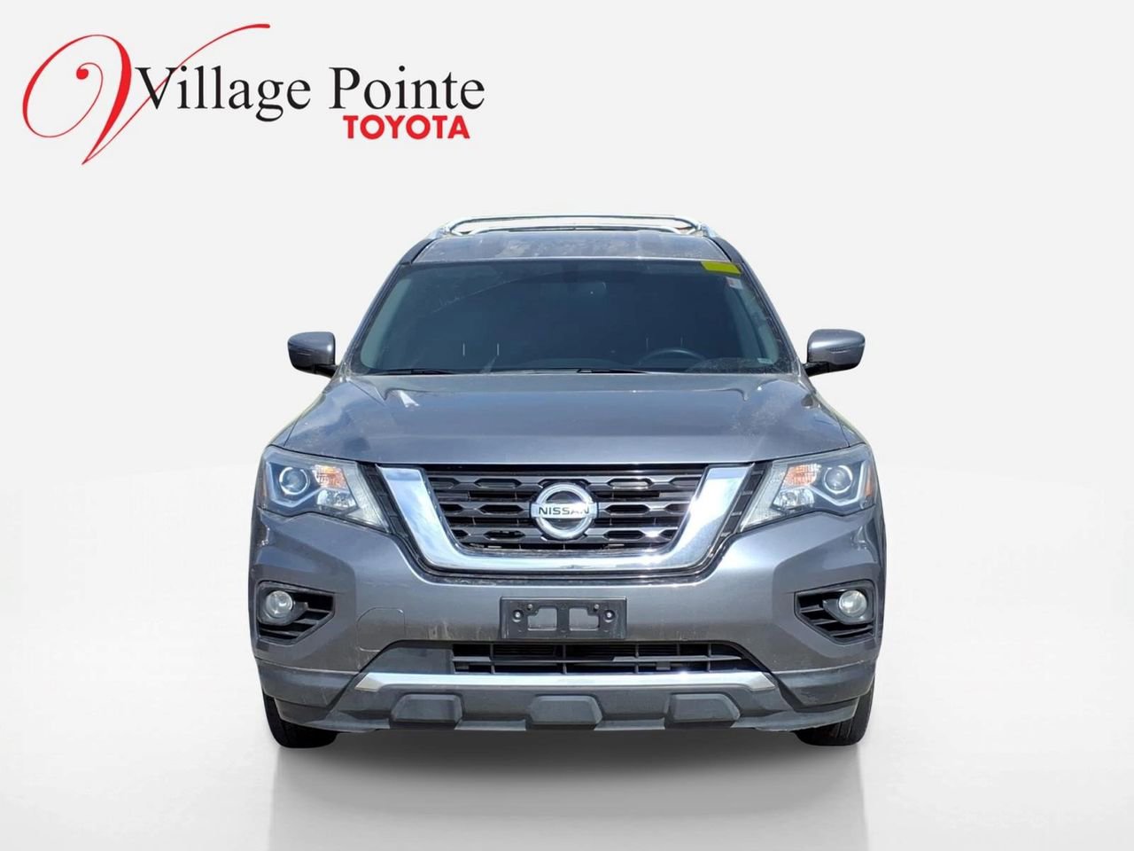 Used 2017 Nissan Pathfinder SV image 2