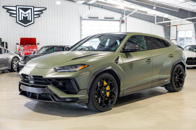 Used 2023 Lamborghini Urus Performante image 2
