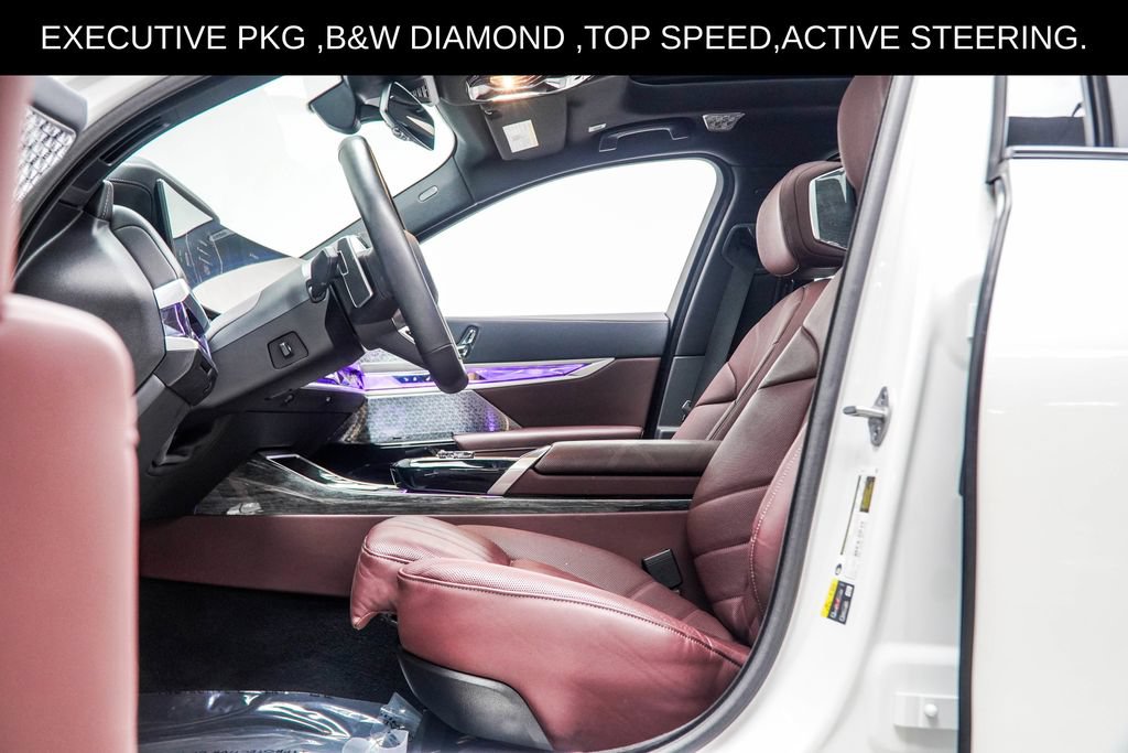 Used 2025 BMW 750e xDrive w/ Executive Package AWD/4WD image 54