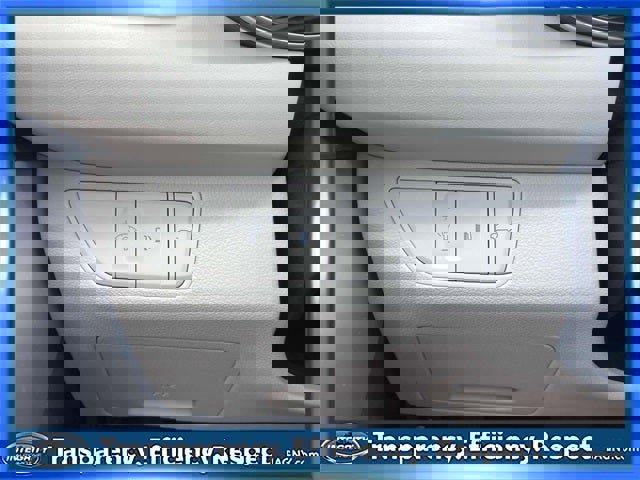 Used 2025 Genesis G70 2.5T image 20