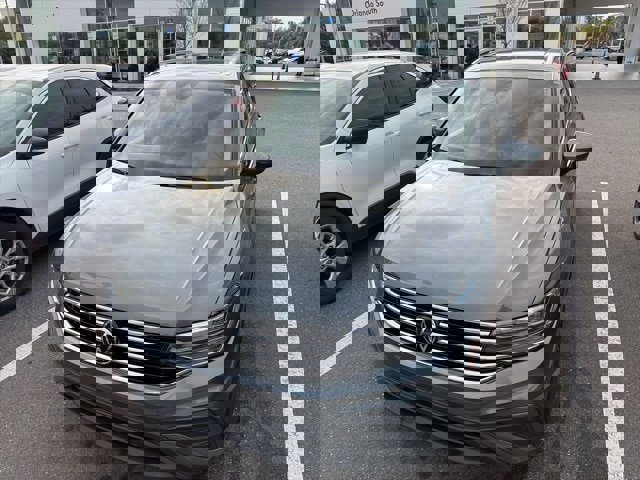 Certified 2023 Volkswagen Tiguan SE w/ Panoramic Sunroof Package image 14