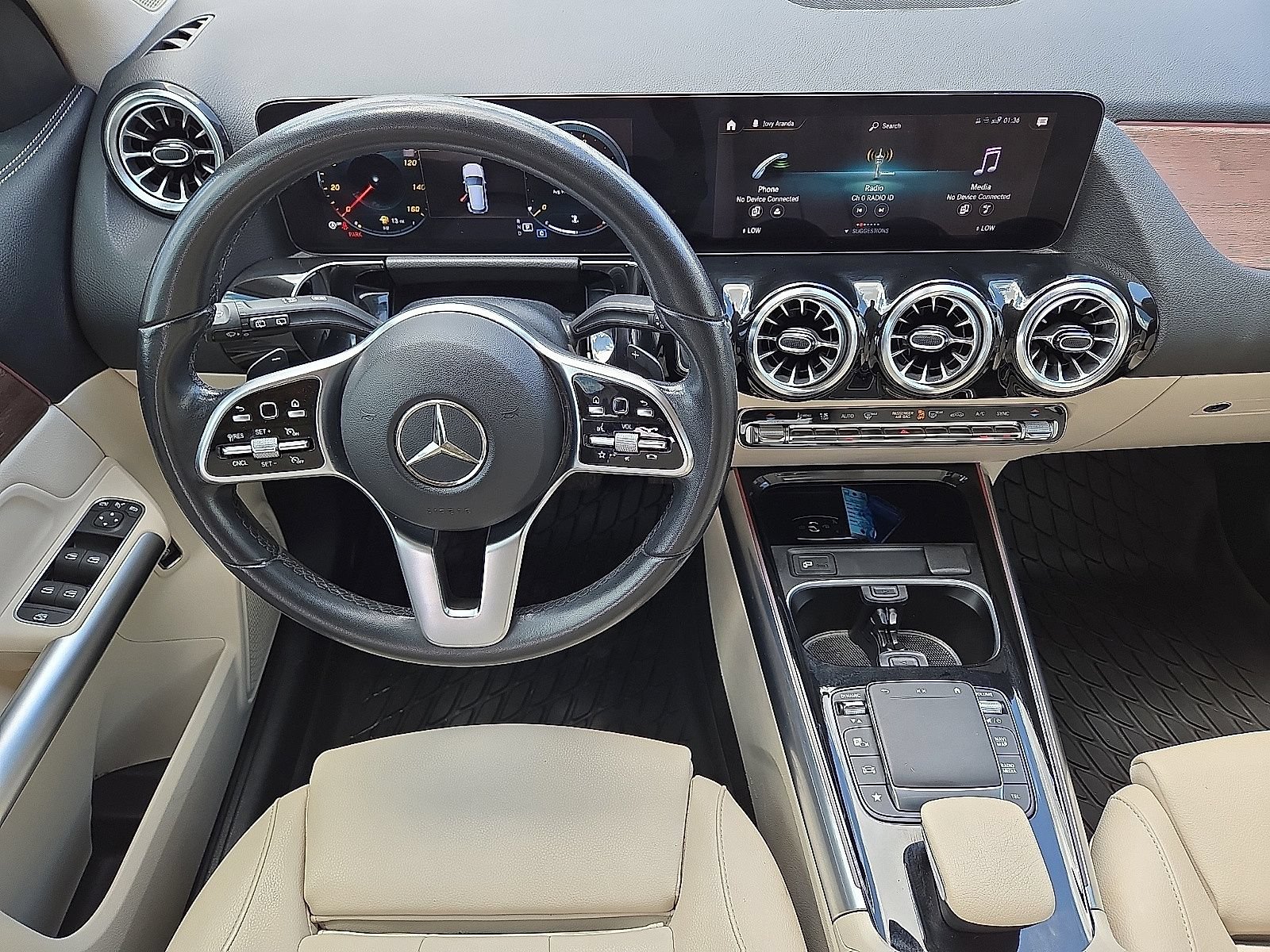 Used 2023 Mercedes-Benz GLA 250 w/ Premium Package image 17