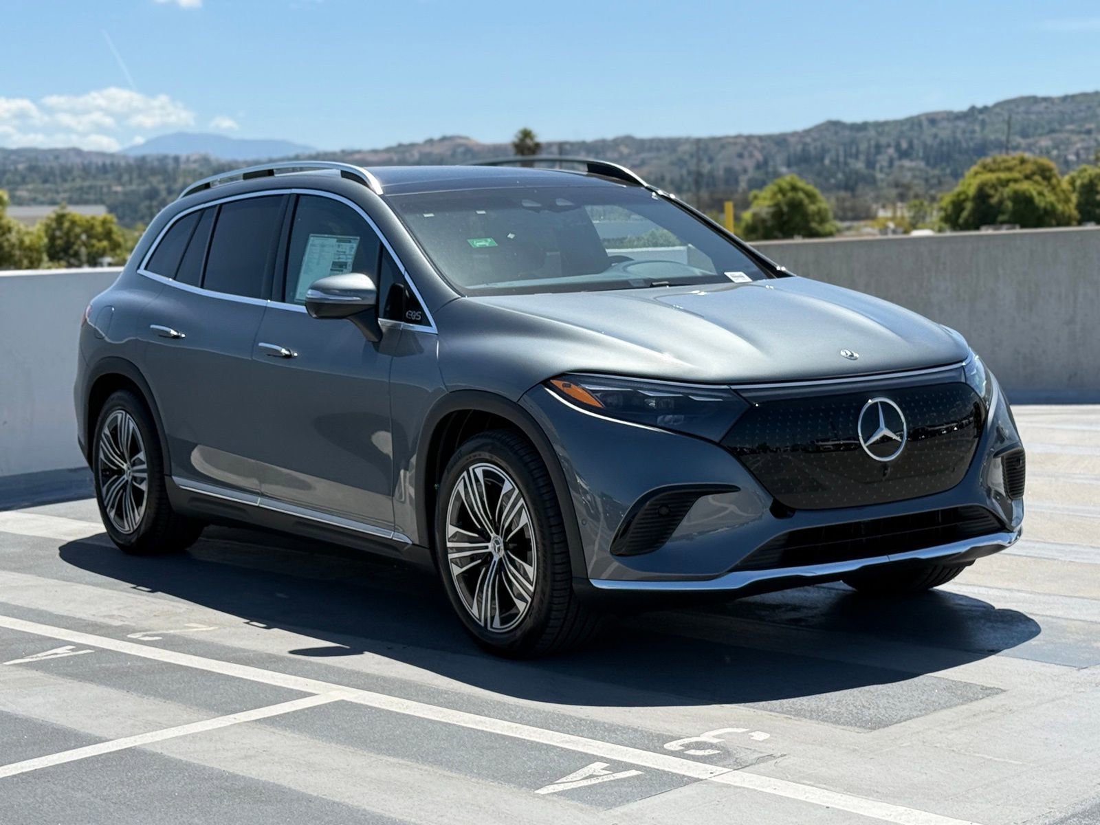 New 2026 Mercedes-Benz EQS 400 4MATIC SUV image 8