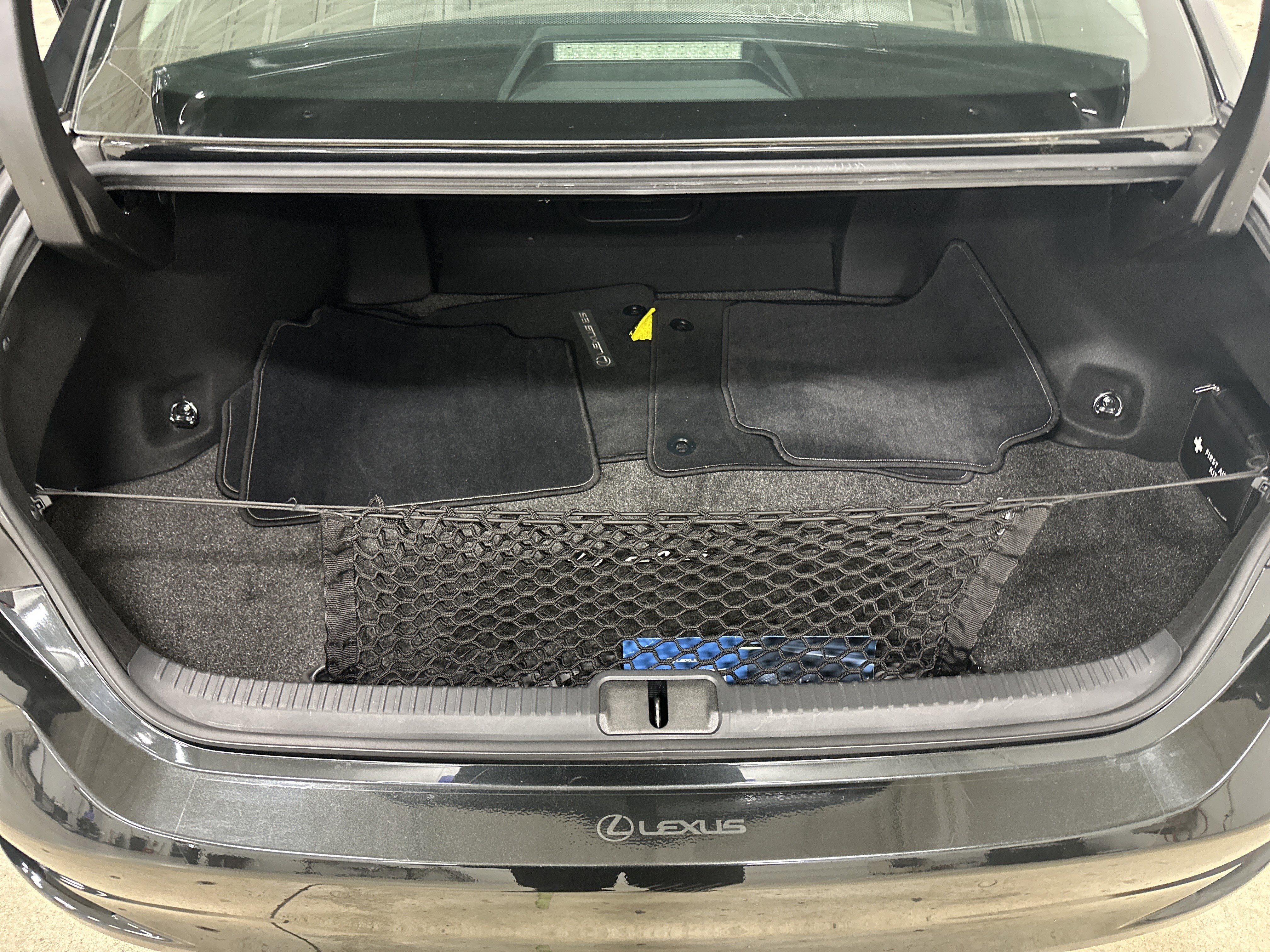 Used 2020 Lexus ES 350 w/ Premium Package image 32