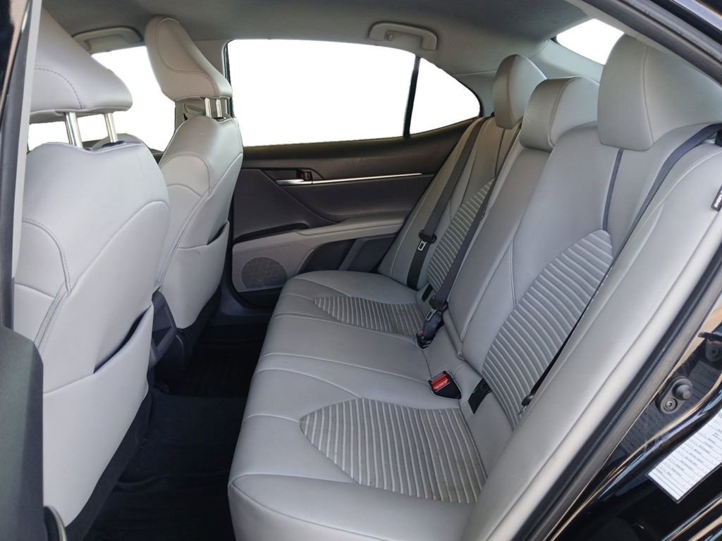 Used 2022 Toyota Camry SE image 13