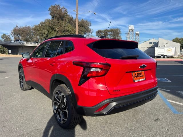 New 2026 Chevrolet Trax RS w/ Sunroof Package FWD image 9
