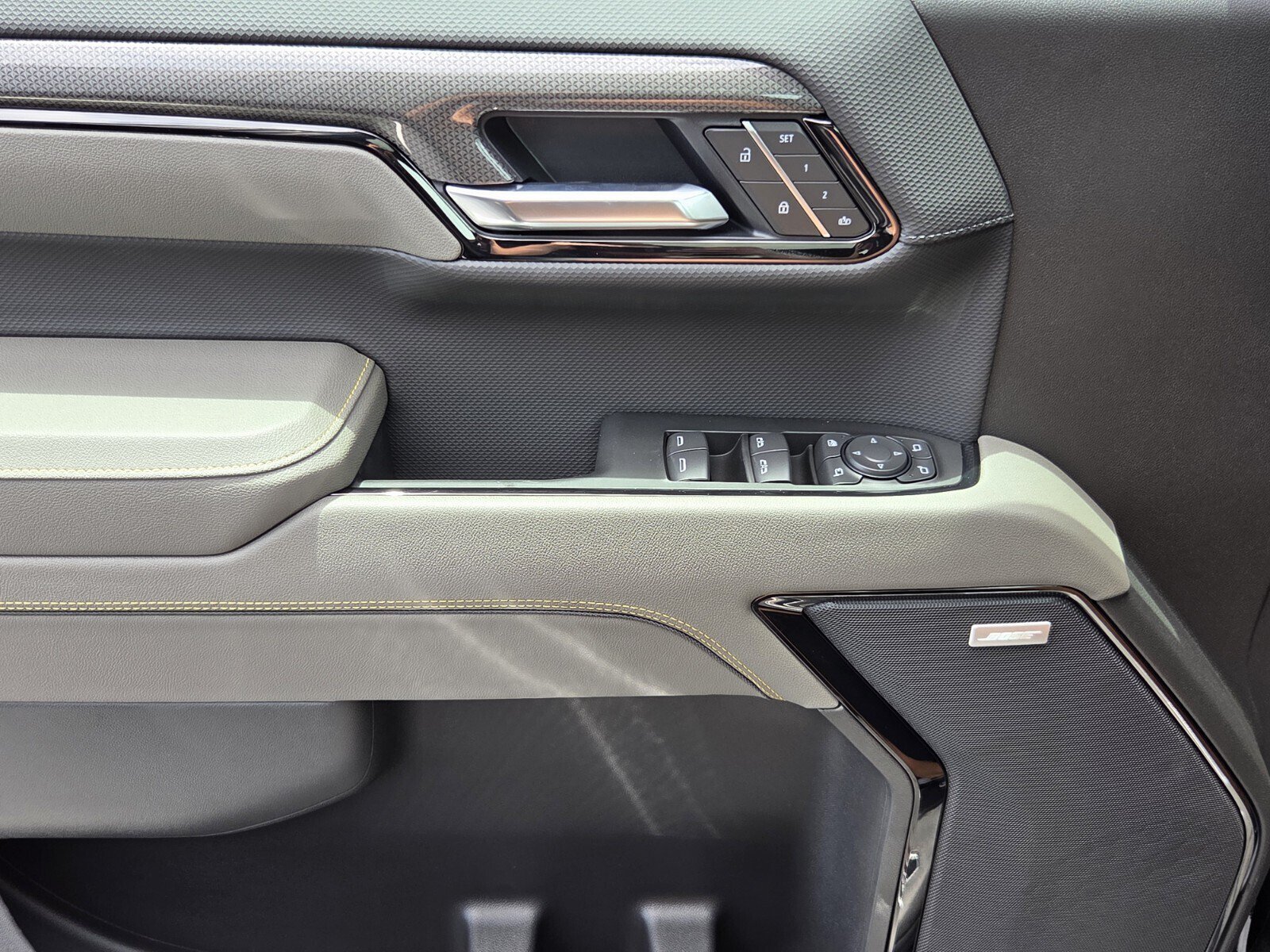 New 2026 Chevrolet Silverado 1500 ZR2 AWD/4WD image 12