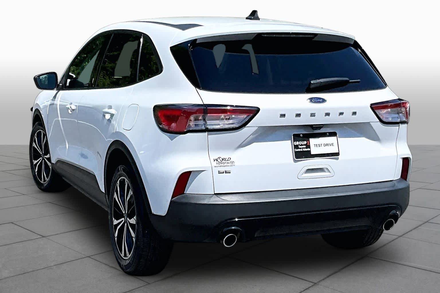 Used 2021 Ford Escape SE w/ SE Sport Appearance Package FWD image 12