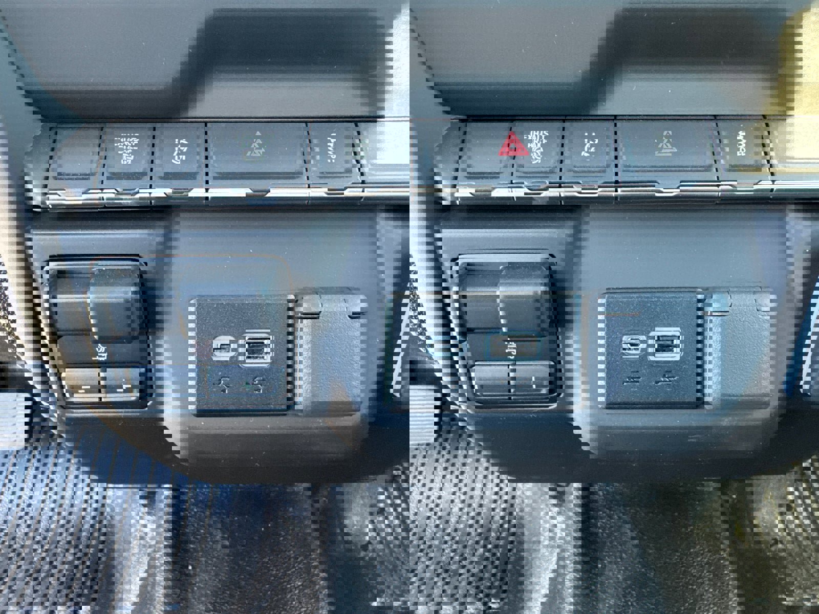 New 2025 GMC Sierra 3500 Pro w/ Fleet Convenience Package image 24