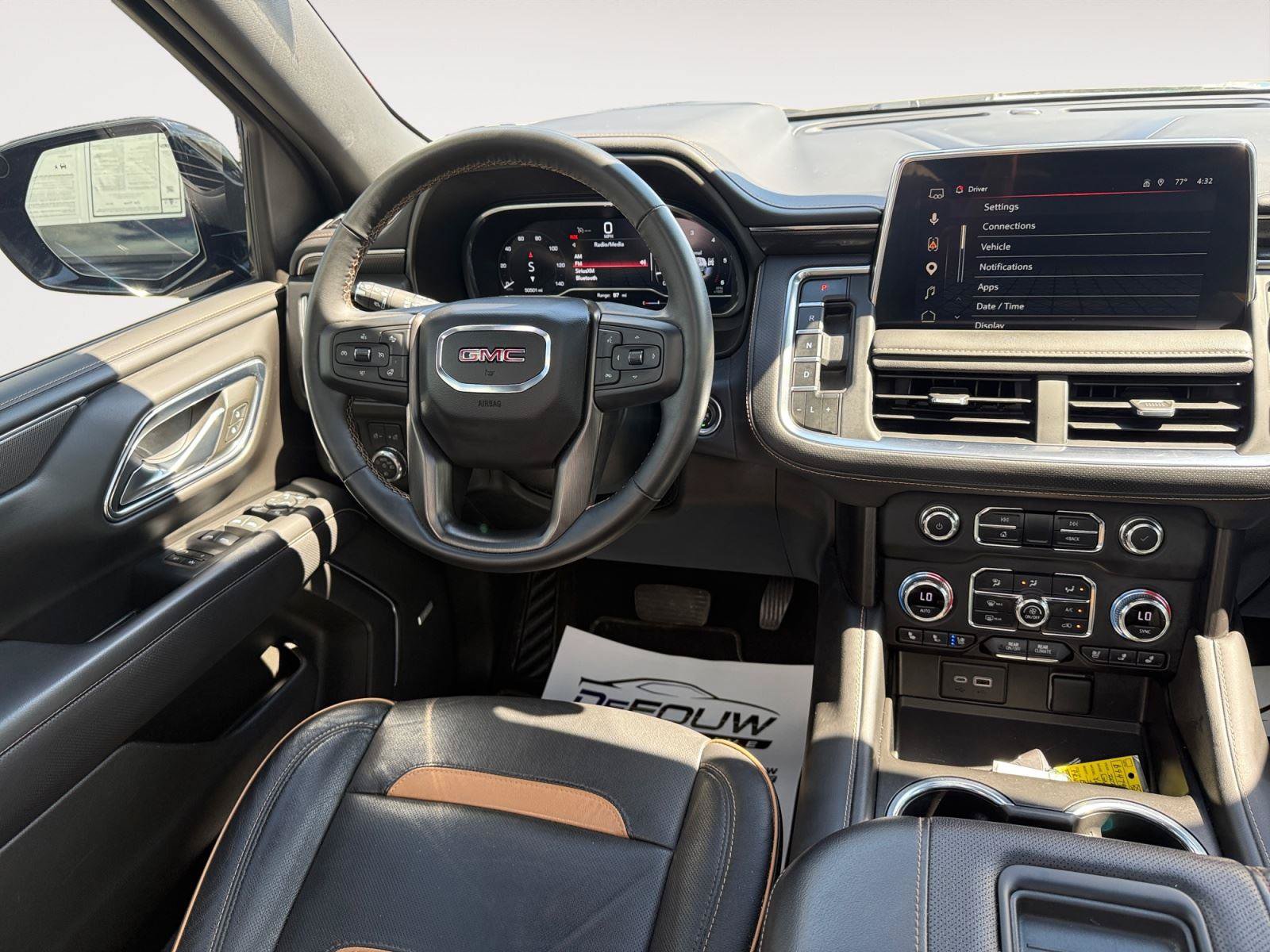 Used 2023 GMC Yukon AT4 w/ AT4 Premium Plus Package AWD/4WD image 11