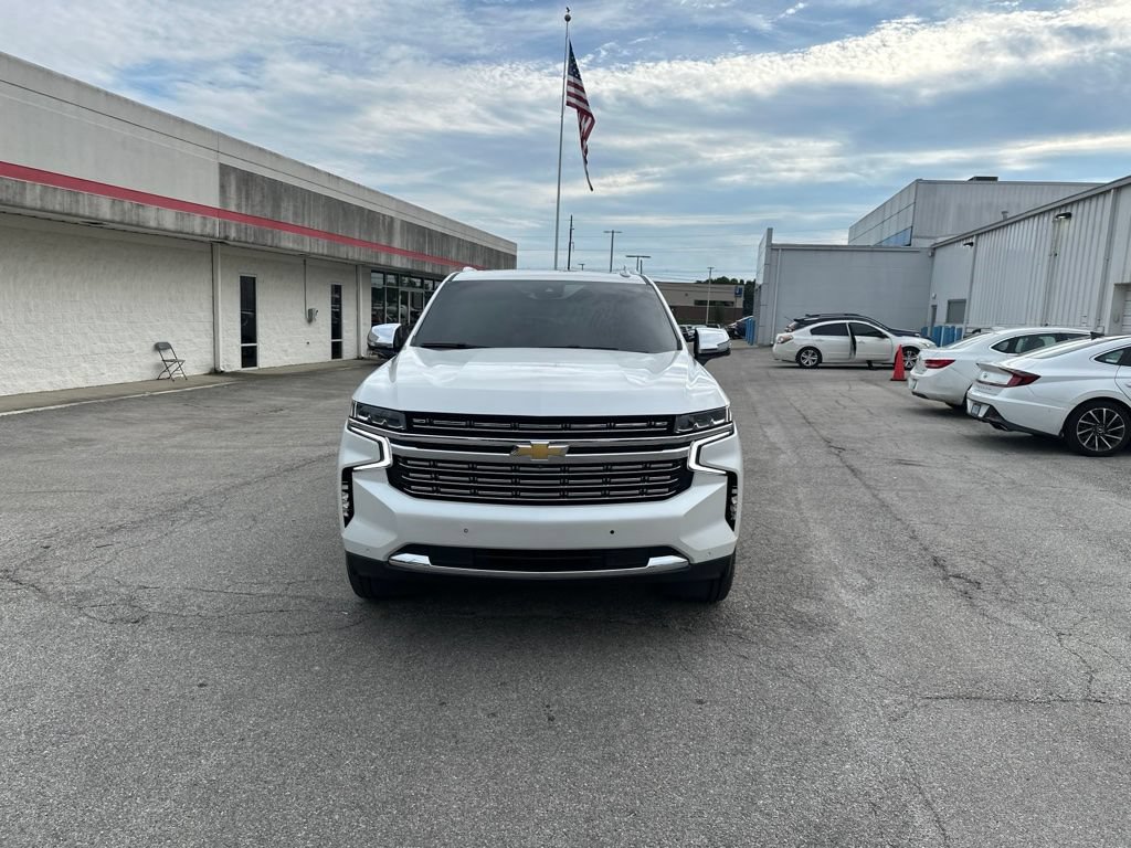 Used 2023 Chevrolet Suburban Premier w/ Premium Package AWD/4WD image 2