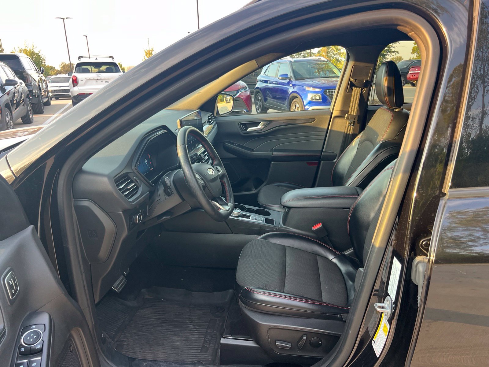 Used 2023 Ford Escape ST-Line Select w/ Tech Pack #2 AWD/4WD image 22