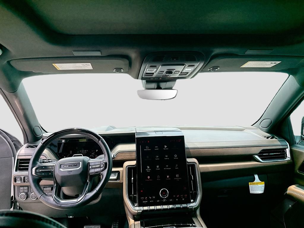 Used 2025 GMC Yukon Denali Ultimate AWD/4WD image 22