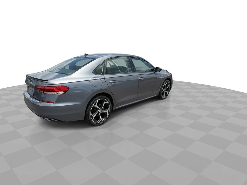 Used 2020 Volkswagen Passat 2.0T R-Line FWD image 8