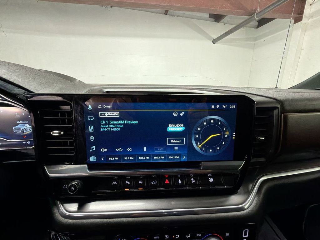 Certified 2024 Chevrolet Silverado 1500 High Country w/ Technology Package image 13