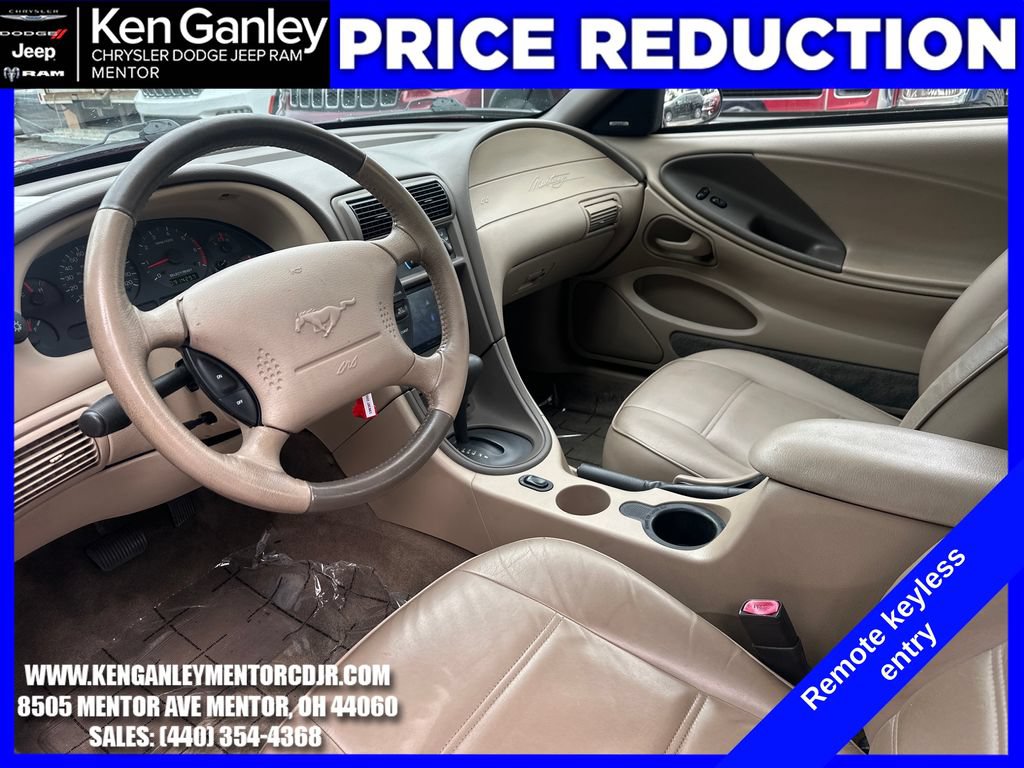 Used 2003 Ford Mustang Convertible RWD image 16