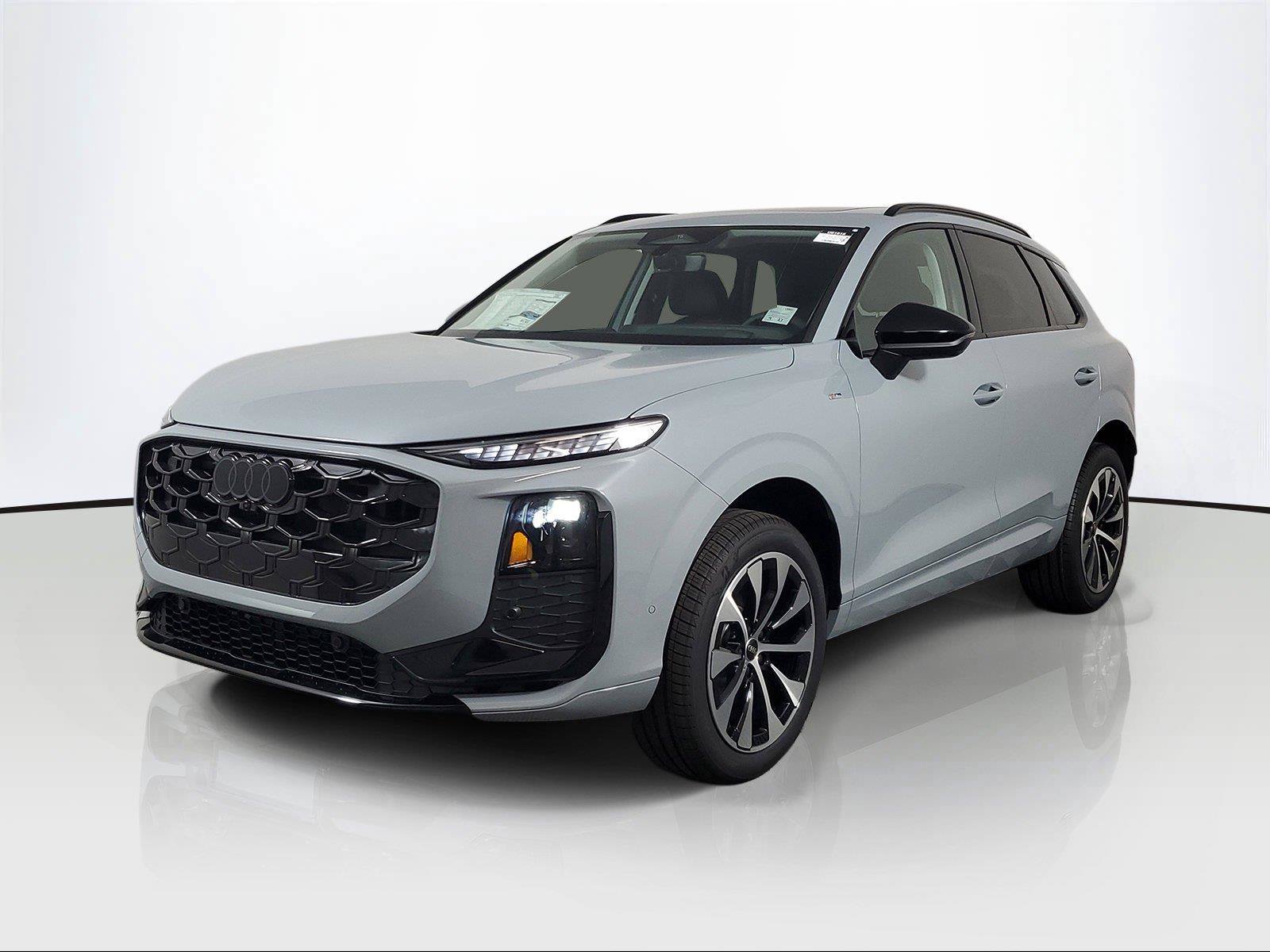 New 2026 Audi Q3 quattro 2.0T AWD/4WD image 3