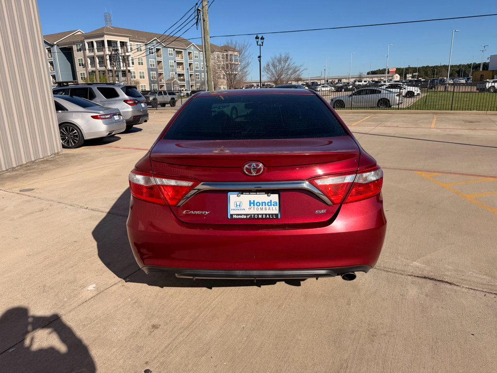 Used 2015 Toyota Camry SE image 6