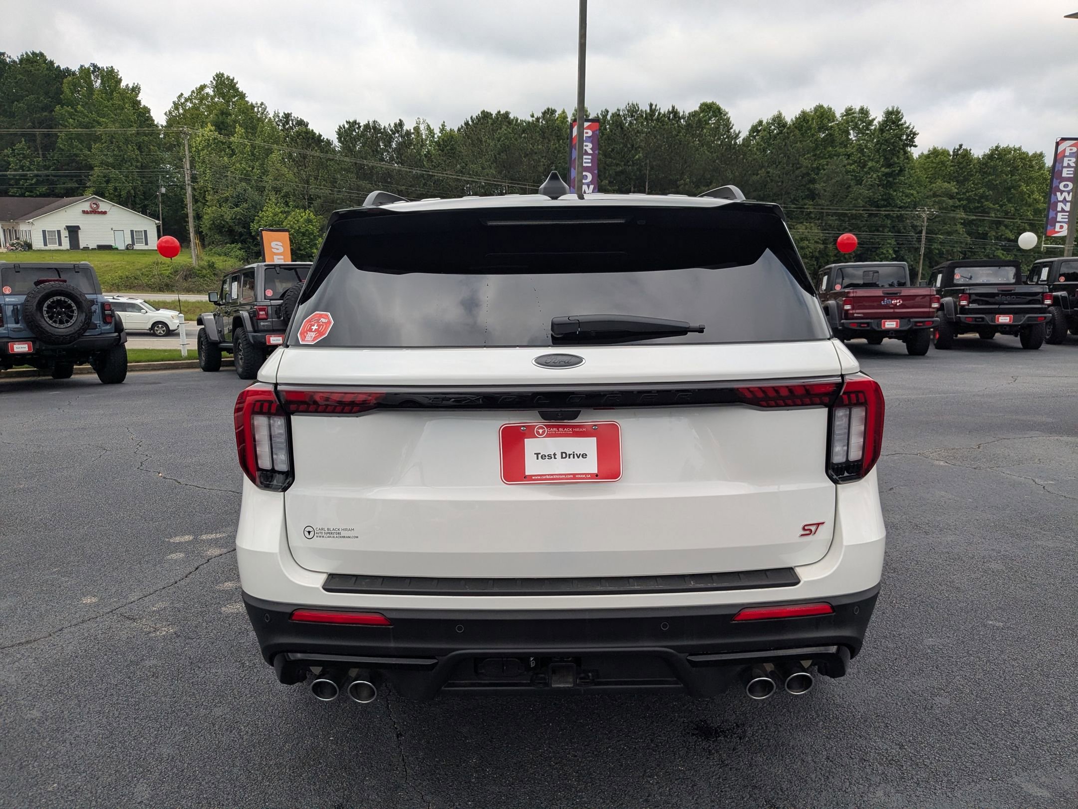 Used 2025 Ford Explorer ST image 6
