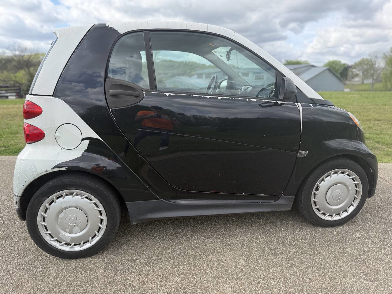 Used 2013 smart fortwo pure image 10
