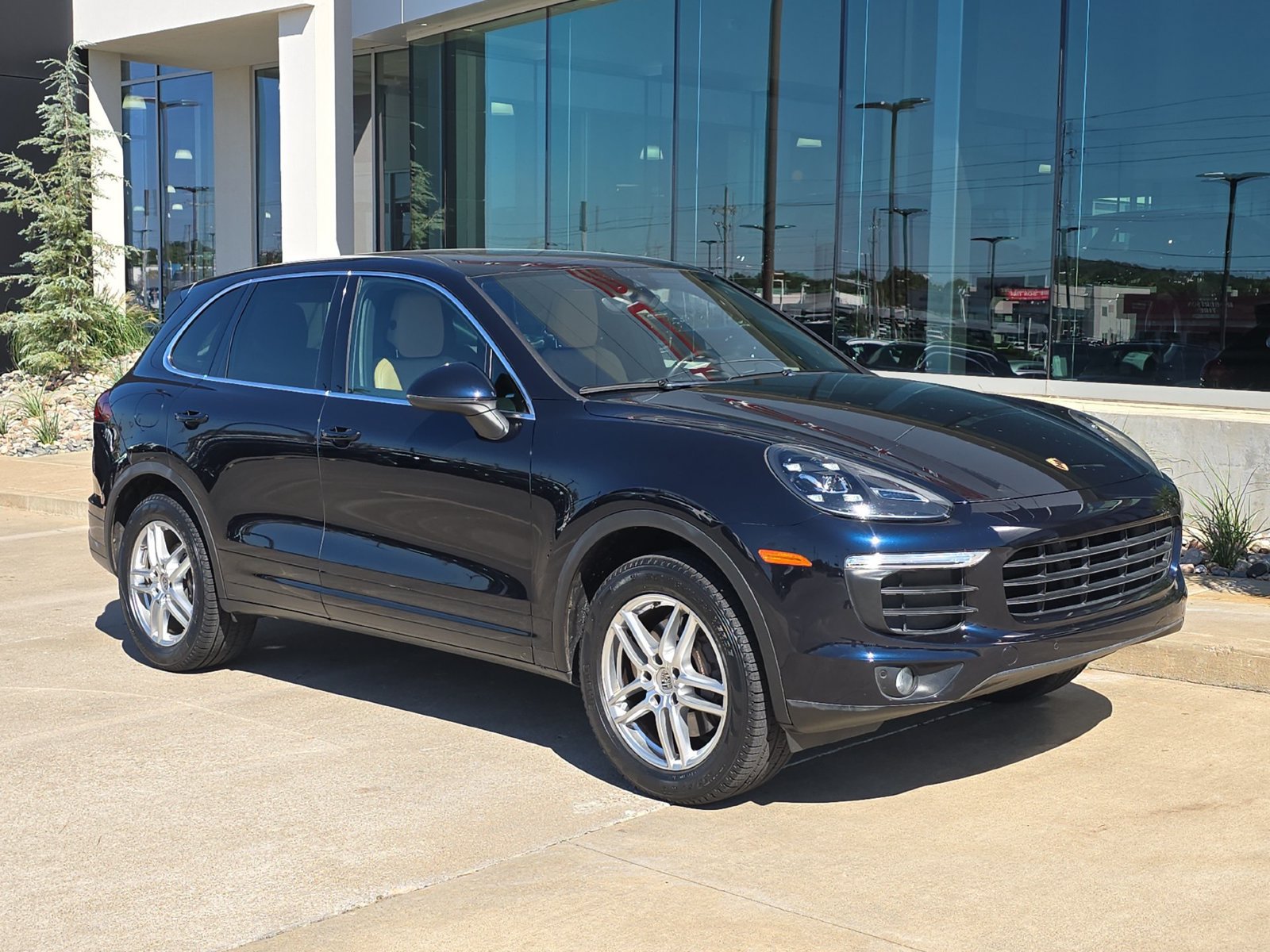 Used 2018 Porsche Cayenne AWD/4WD image 9