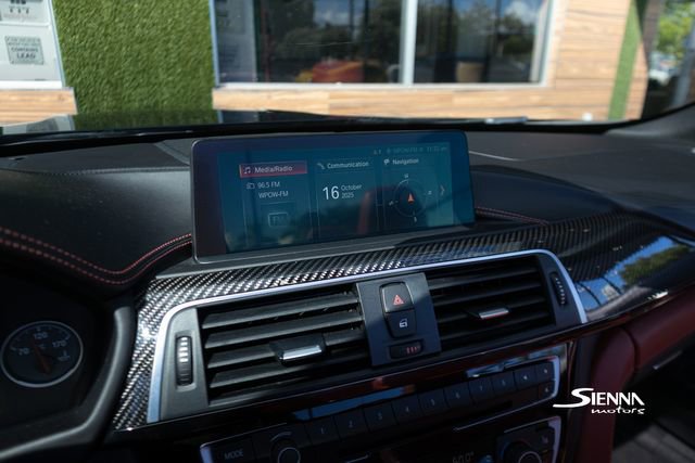 Used 2018 BMW M4 Convertible image 36