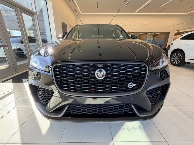 Used 2023 Jaguar F-PACE SVR image 2