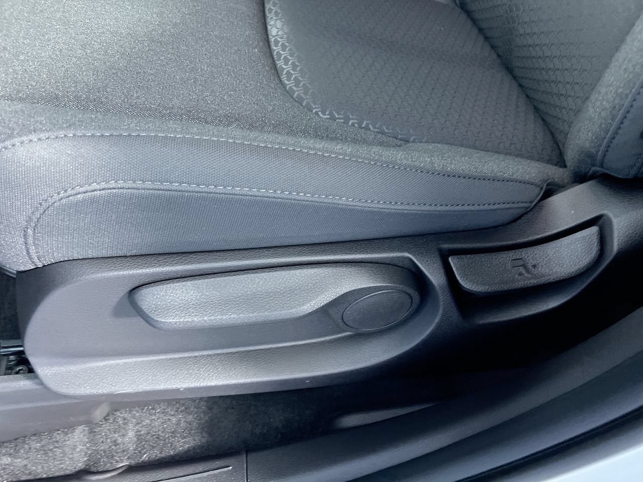 New 2027 Kia Carnival LX FWD image 15