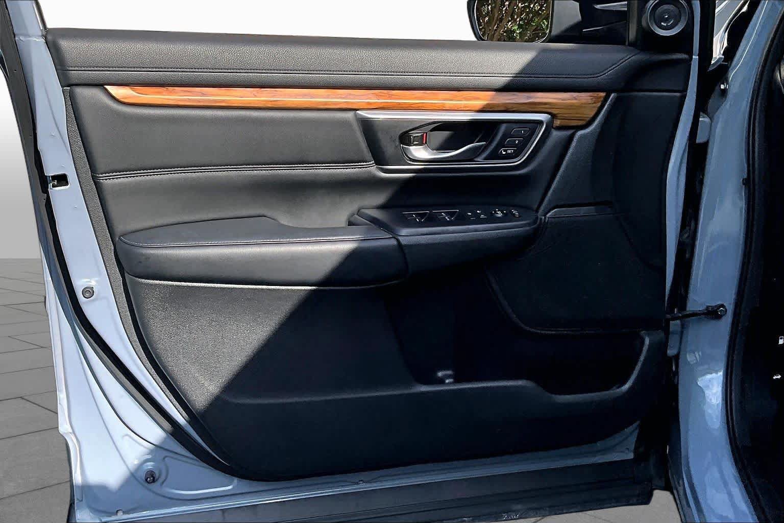 Certified 2020 Honda CR-V Touring image 22