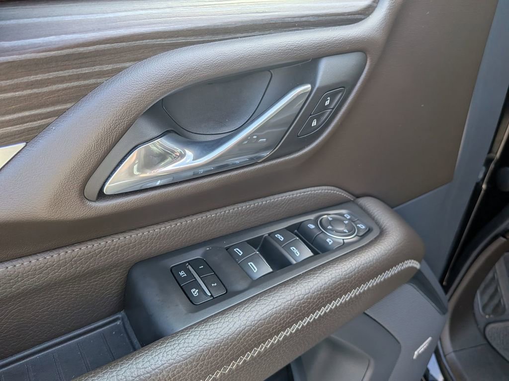 Certified 2023 GMC Yukon XL Denali w/ Denali Reserve Package image 11