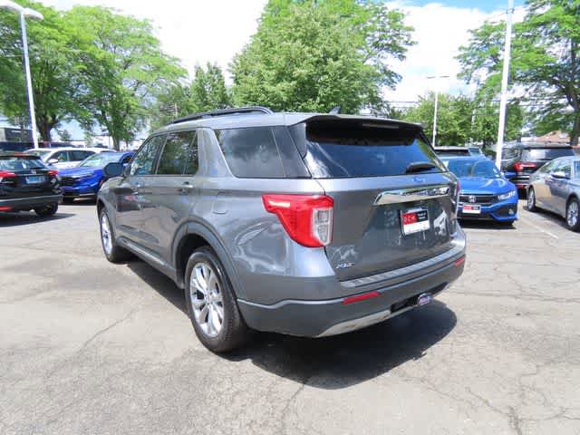 Used 2023 Ford Explorer XLT w/ Equipment Group 202A AWD/4WD image 4