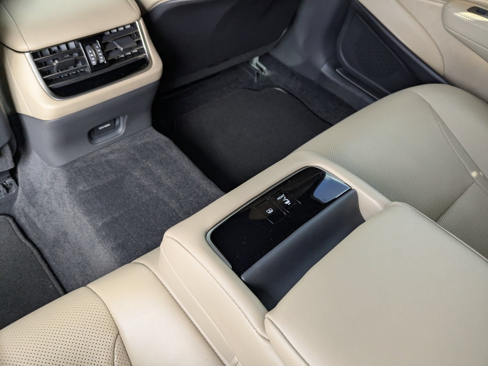 Certified 2024 Lexus LS 500 RWD image 20