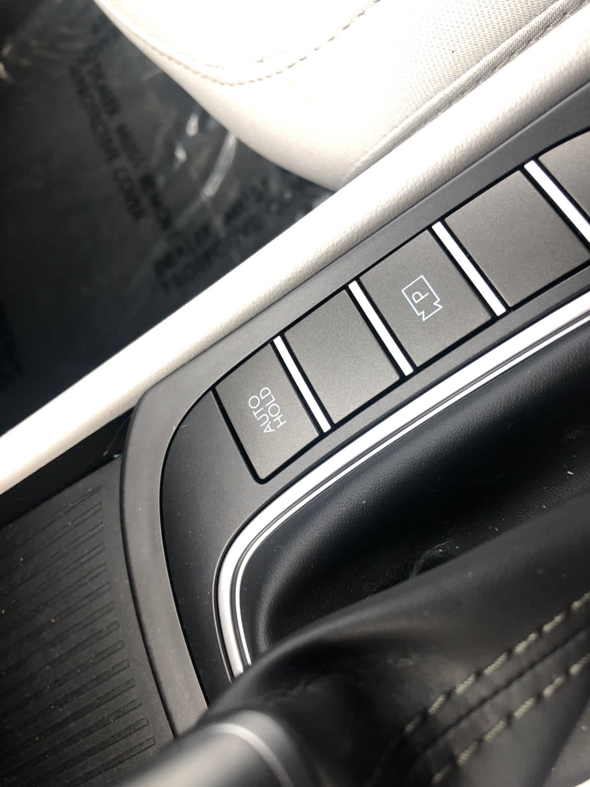 Certified 2025 Hyundai Kona SEL AWD/4WD image 13