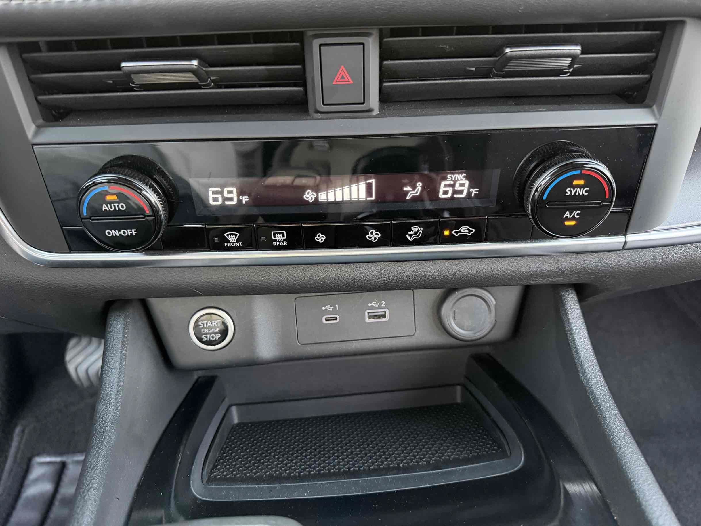 Used 2023 Nissan Rogue SV FWD image 18